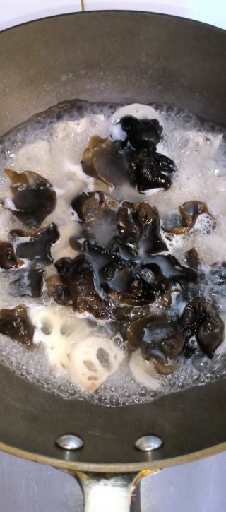 凉拌藕片的做法步骤：3