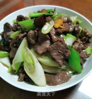 羊肉炒大葱的做法