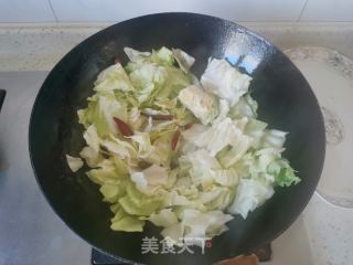 清炒圆白菜的做法步骤：4