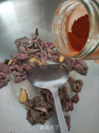 洋葱炒羊肉的做法步骤：6