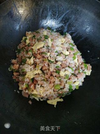 什锦炒饭的做法步骤：5