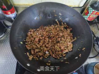 火腿肠炒外婆菜的做法步骤：5