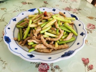 过油肉炒蒜苔的做法