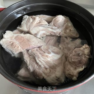 清炖萝卜羊肉汤的做法步骤：4