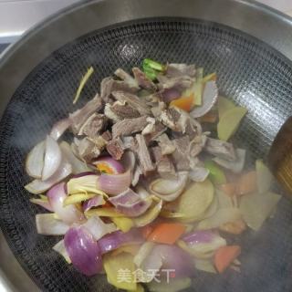 洋葱土豆炒驴肉的做法步骤：15