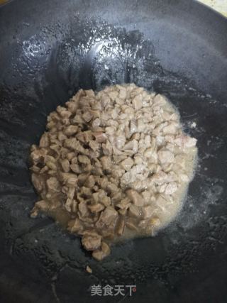 芹菜炒牛肉的做法步骤：4