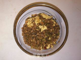 外婆菜炒鸡蛋的做法
