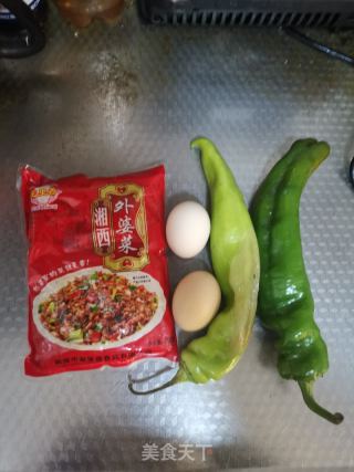 外婆菜炒鸡蛋的做法步骤：1