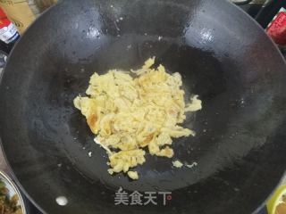 外婆菜炒鸡蛋的做法步骤：4