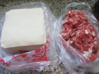 荠菜肉馅大馄饨的做法步骤：1