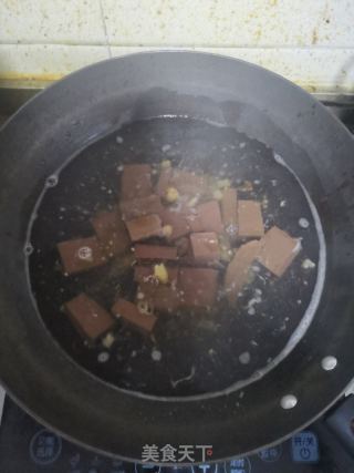 酸辣鸭血鸡蛋汤的做法步骤：4