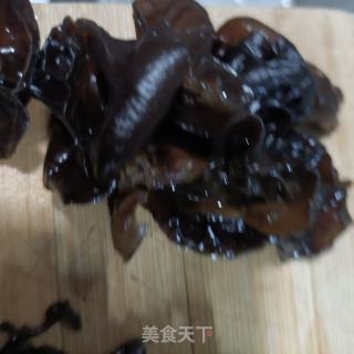 肉沫木耳炒油菜的做法步骤：3