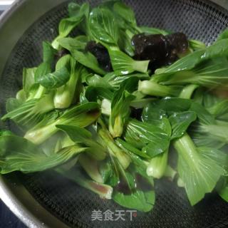 肉沫木耳炒油菜的做法步骤：7