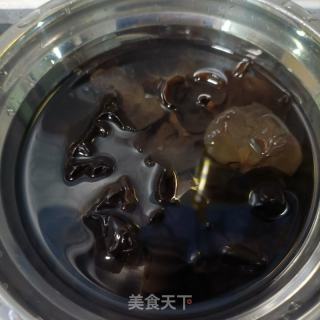 驴肉木耳炒西芹的做法步骤：5