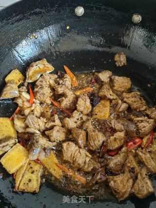 方竹笋烧牛肉的做法步骤：9
