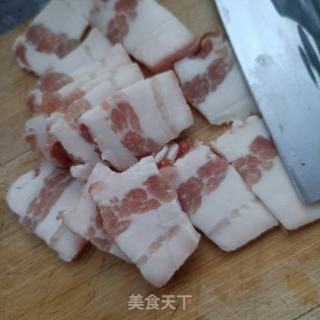 简易版西芹回锅肉的做法步骤：6