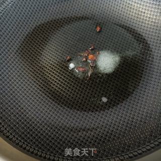 简易版西芹回锅肉的做法步骤：9