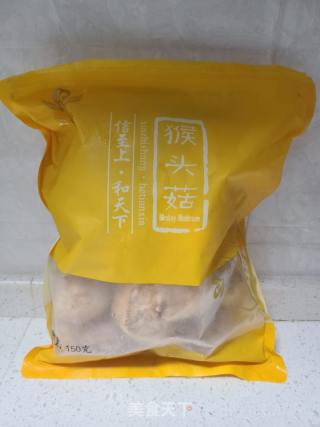猴头菇排骨汤的做法步骤：1