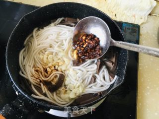 土豆粉鸭血羊汤的做法步骤：7