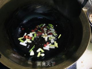 芹菜炒鸡丁的做法步骤：5