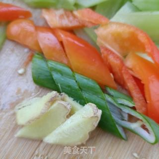 金华火腿炒莴笋的做法步骤：5