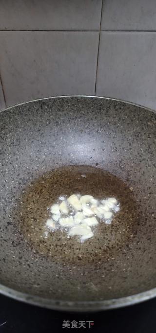 蚝油炒手撕包菜的做法步骤：4