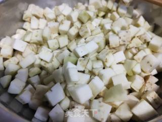 青椒虾仁炒茄丁的做法步骤：3