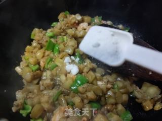 青椒虾仁炒茄丁的做法步骤：10