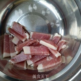 金华火腿炒西芹的做法步骤：4