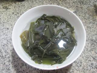 虾干裙带菜荞麦面的做法步骤：2