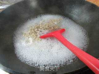 虾干裙带菜荞麦面的做法步骤：3