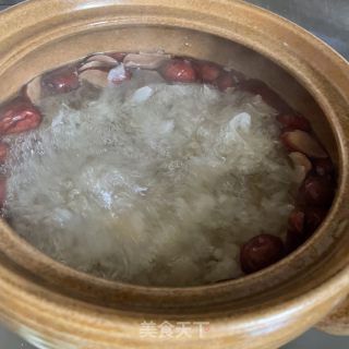 莲子芡实银耳汤的做法步骤：5