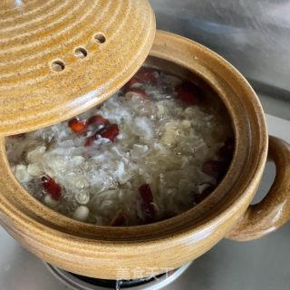 莲子芡实银耳汤的做法步骤：7