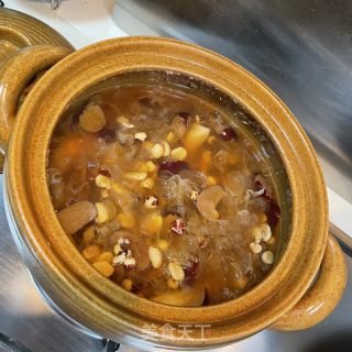 莲子芡实银耳汤的做法步骤：12