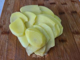 土豆菠菜汤的做法步骤：1