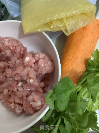 蠔汁腐皮卷的做法步骤：1