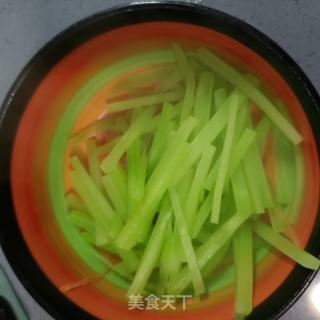 长腿蛸炒莴笋的做法步骤：5
