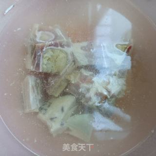 非正宗版腌笃鲜的做法步骤：1
