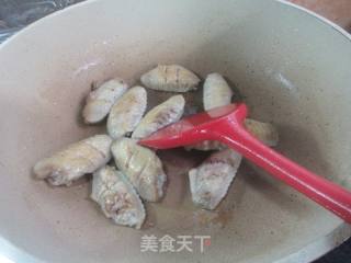 黄鱼鲞烧鸡翅中的做法步骤：6