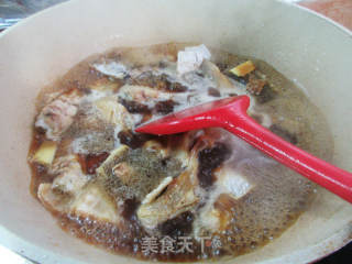 黄鱼鲞烧鸡翅中的做法步骤：12