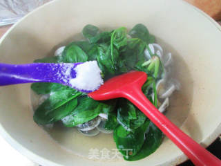 圆蛤菠菜汤的做法步骤：6