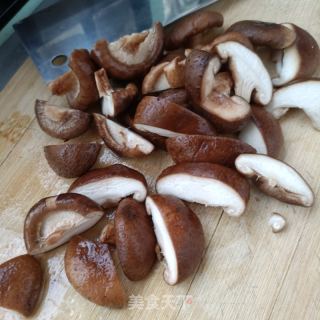 香菇油菜炒素毛肚的做法步骤：3