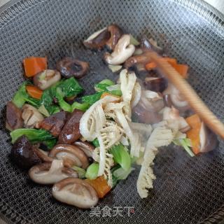 香菇油菜炒素毛肚的做法步骤：16