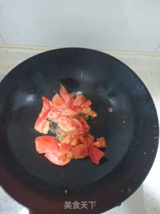 西红柿鸡蛋面的做法步骤：4