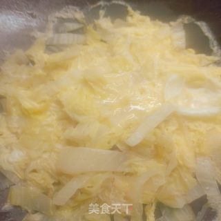 白菜炖鸡蛋的做法