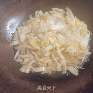 白菜炖鸡蛋的做法步骤：2