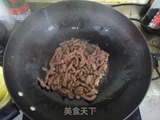 洋葱炒牛肉的做法步骤：3