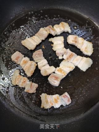 五花肉炒大葱的做法步骤：4