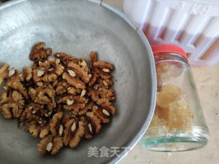 琥珀核桃的做法步骤：1