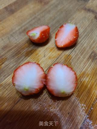 两只蝴蝶～草莓摆盘的做法步骤：3